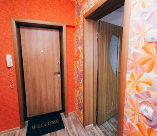 7 прикладів оформлення передпокою, які з порога видають поганий смак господині