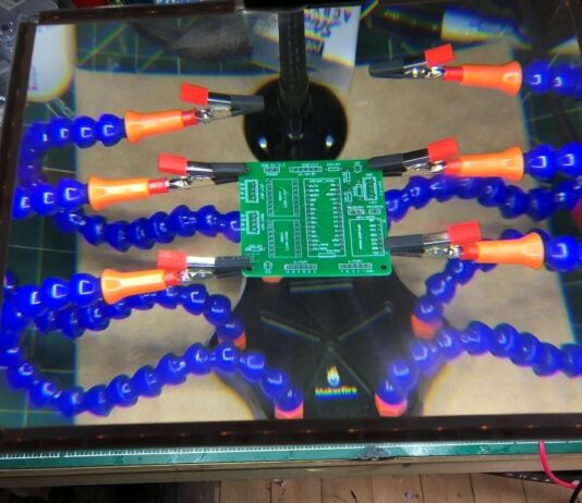 Обладнаємо місце для пайки плат