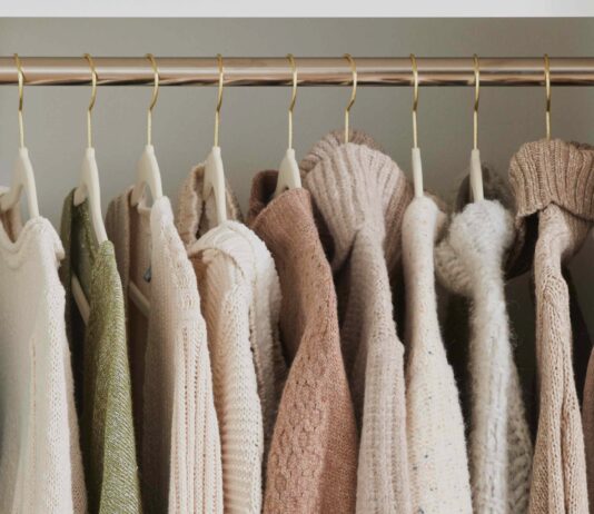 SaveYourKnits: чотири способи повісити светри, не розтягуючи їх