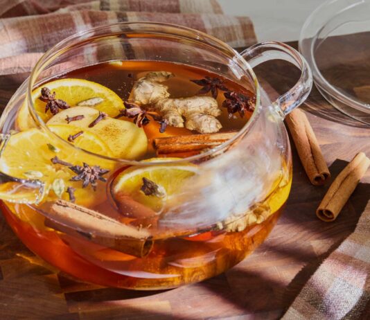 Простий посібник із натуральних ароматизаторів для дому: 3-компонентний киплячий аромат