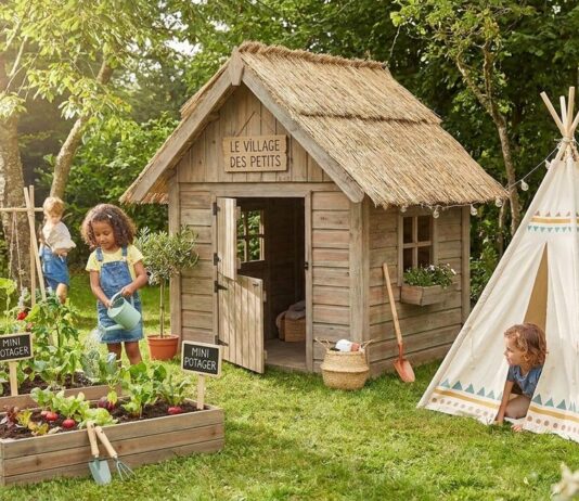 DIY Modular Outdoor Play Village: Літній путівник екологічно чистих дитячих садів